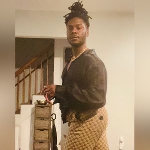 Meet your Posher, Davone